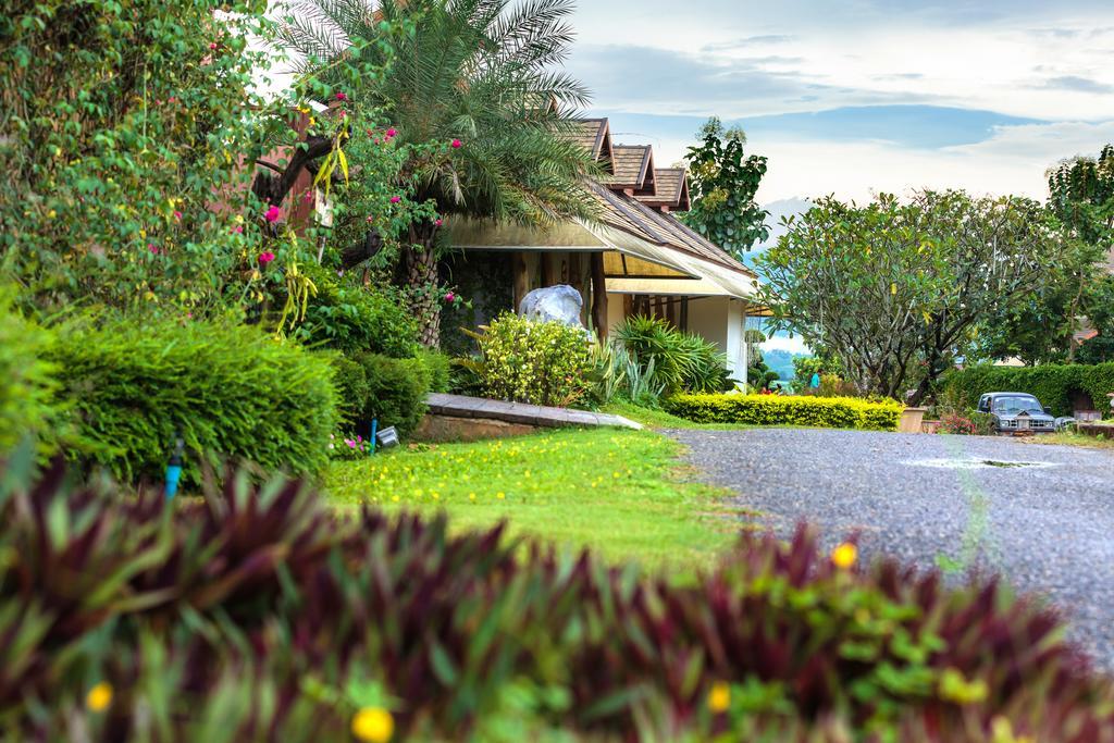Phukumhom Khao Yai Hotel Wangkata Exterior photo