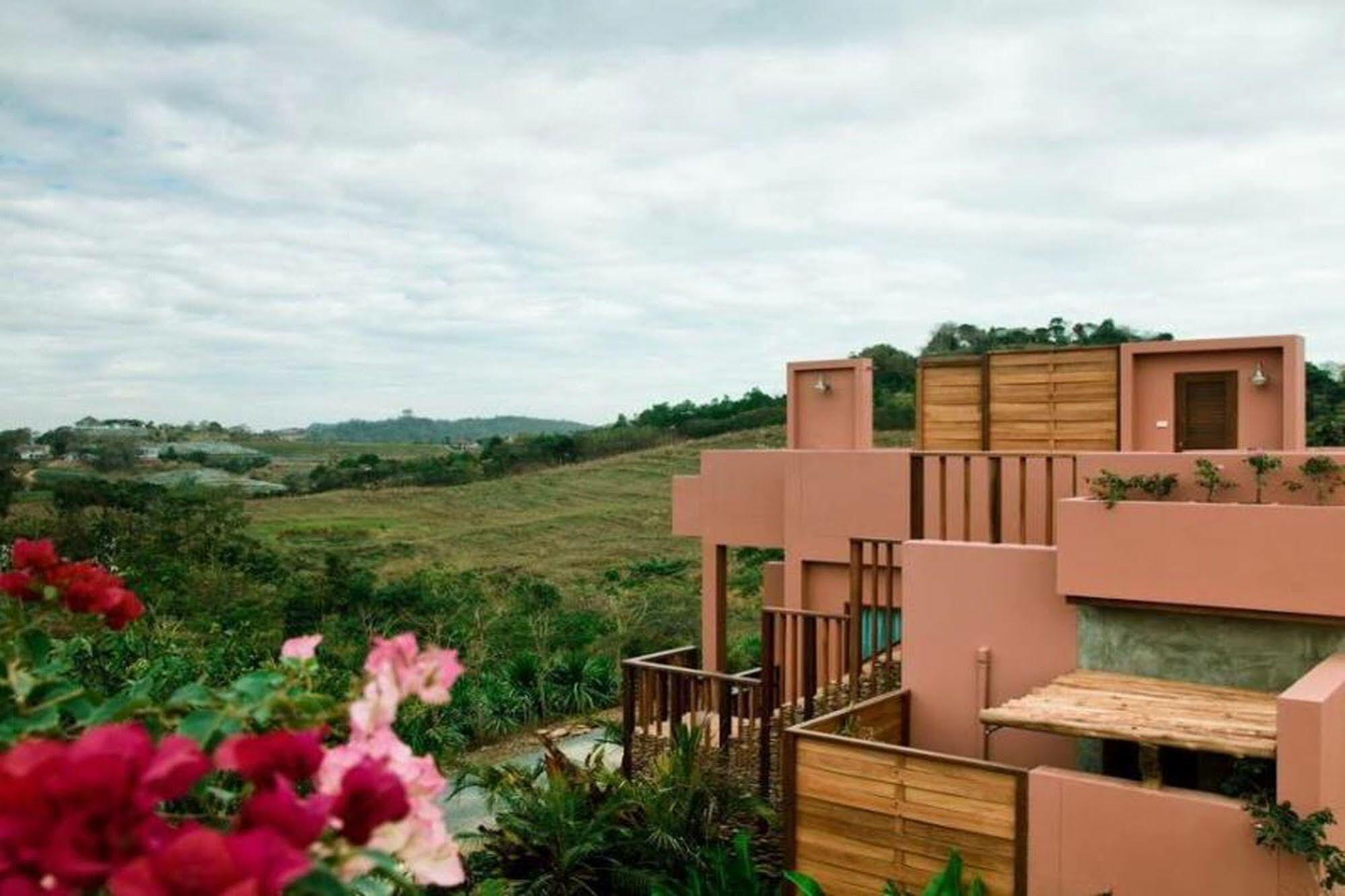 Phukumhom Khao Yai Hotel Wangkata Exterior photo
